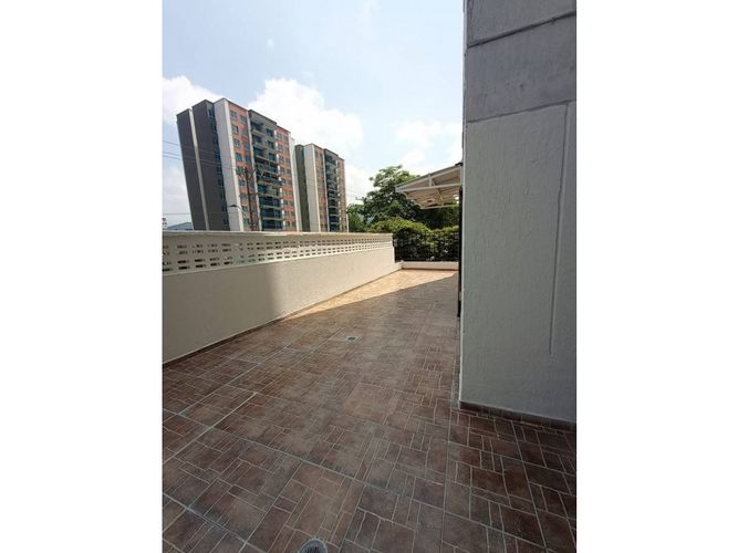 Apartamento de 3 alcobas en venta en Prados Del Norte, Cali, 74 m² · foto 9 de 15