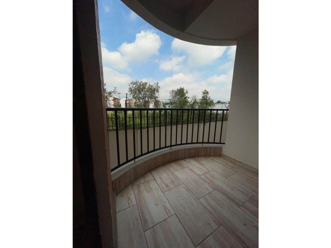 Apartamento de 2 alcobas en venta en El Limonar, Cali, 70 m² · foto 8 de 10