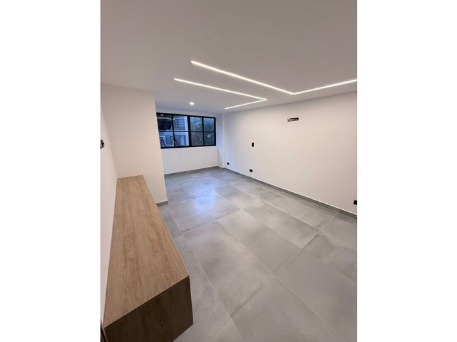 Apartamento de 2 alcobas en venta en Cuarto De Legua - Guadalupe, Cali, 94 m² · foto 2 de 22