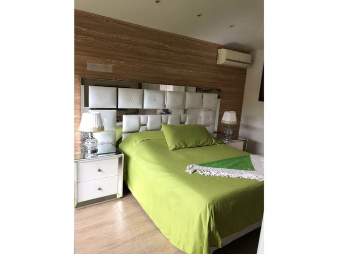 Casa de 4 alcobas en venta en El Castillo, Jamundí, 225 m² · foto 4 de 10