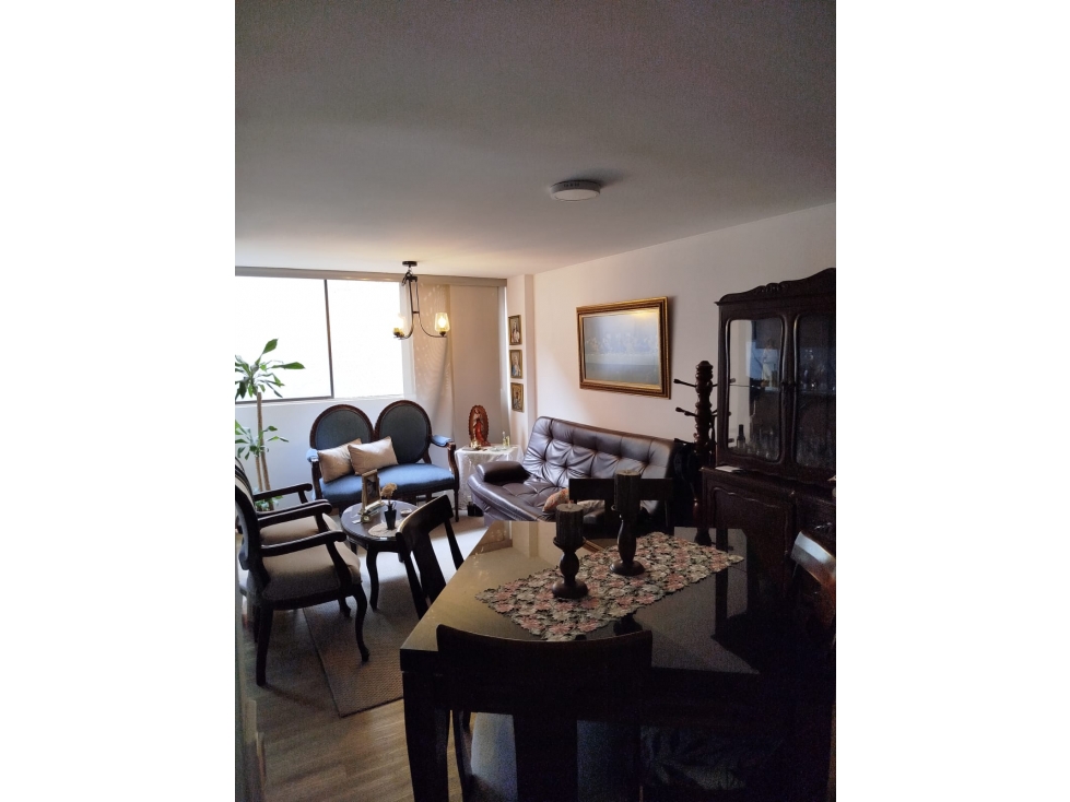 Apartamento en venta en El Bosque, Cali · foto 2 de 18