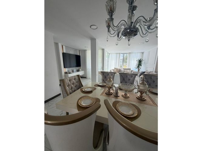 Casa de 3 alcobas en venta en El Castillo, Jamundí, 130 m² · foto 2 de 13