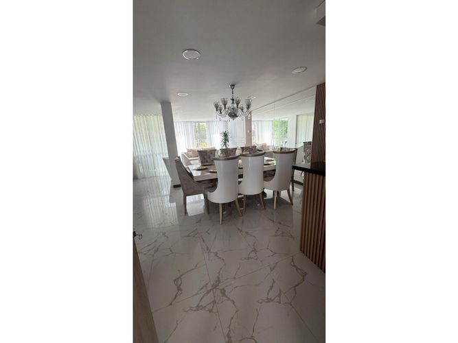 Casa de 3 alcobas en venta en El Castillo, Jamundí, 130 m² · foto 4 de 13