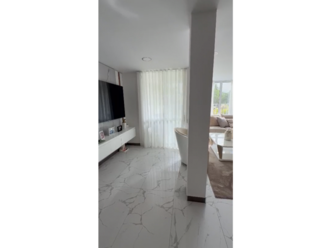 Casa de 3 alcobas en venta en El Castillo, Jamundí, 130 m² · foto 5 de 13