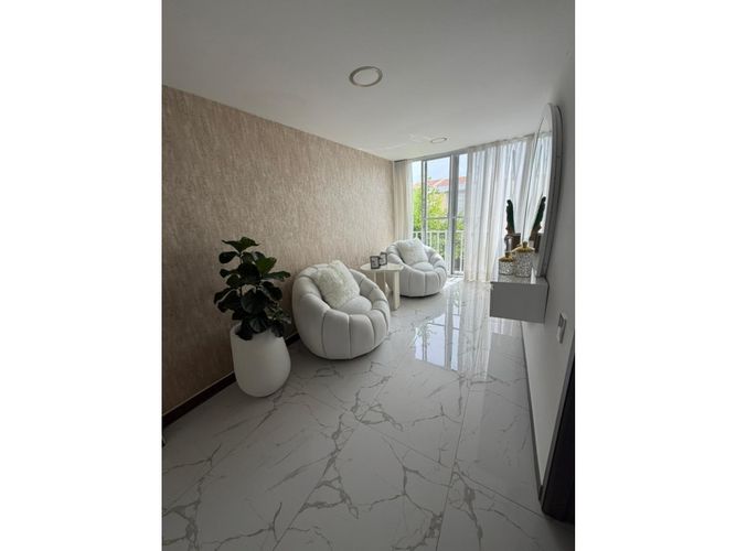 Casa de 3 alcobas en venta en El Castillo, Jamundí, 130 m² · foto 8 de 13