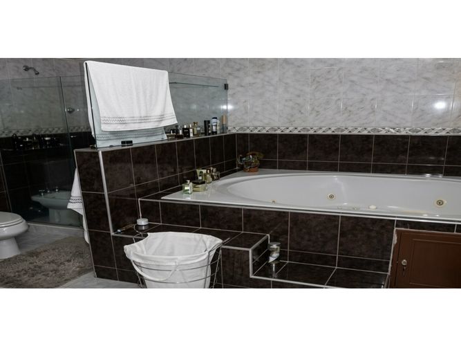 Casa de 5 alcobas en venta en El Ingenio, Cali, 500 m² · foto 10 de 17