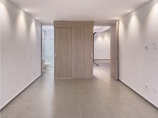 Casa de 5 alcobas en venta en Las Mercedes, Jamundí, 280 m² · foto 10 de 24