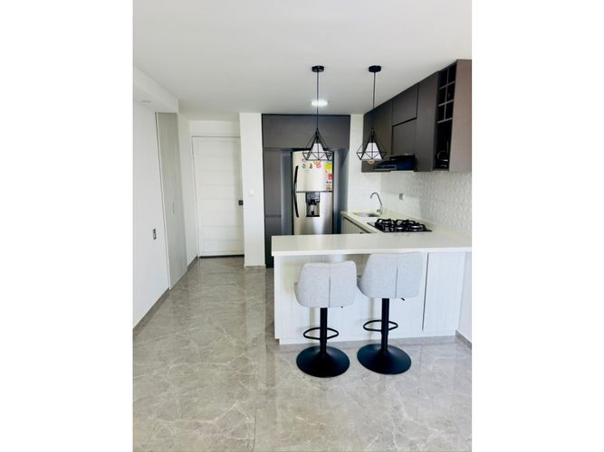 Apartamento de 2 alcobas en venta en Bochalema, Cali, 68 m² · foto 3 de 15
