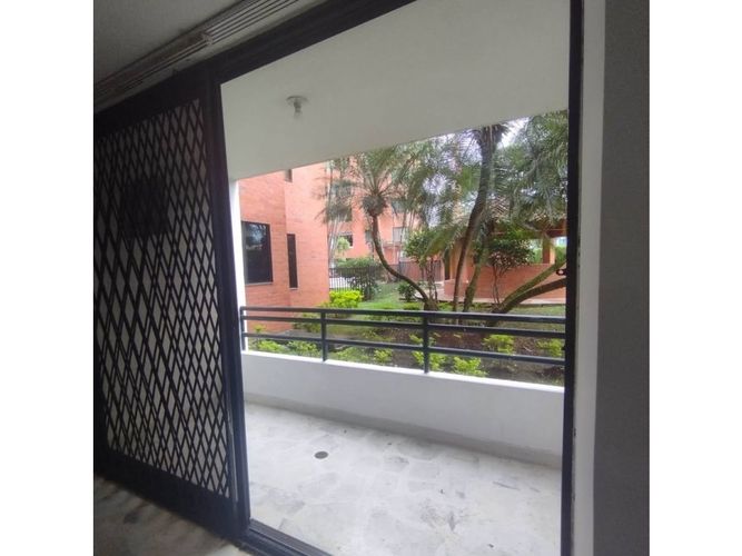 Apartamento de 4 alcobas en venta en La Hacienda, Cali, 104 m² · foto 5 de 9
