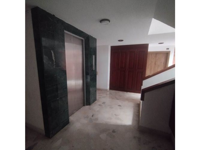 Apartamento de 4 alcobas en venta en La Hacienda, Cali, 104 m² · foto 8 de 9