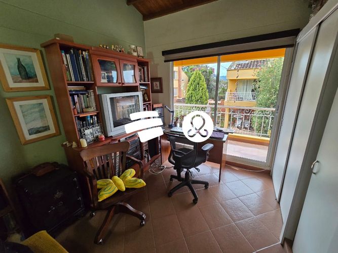 Casa de 5 alcobas en venta en El Tambo, La Ceja, 285 m² · foto 3 de 10