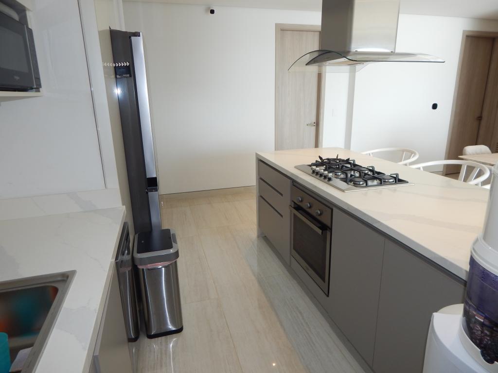 Apartamento en venta en Lagos Del Caujaral, Atlántico · foto 5 de 24