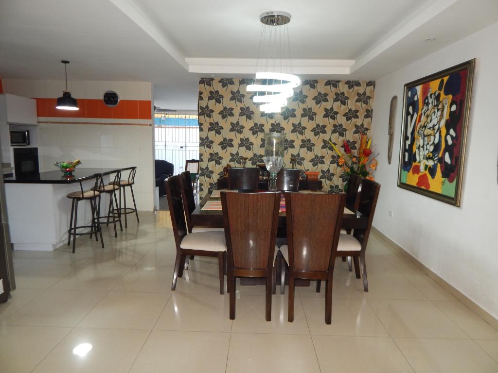 Casa en venta en Ciudad Jardin, Barranquilla · foto 3 de 24