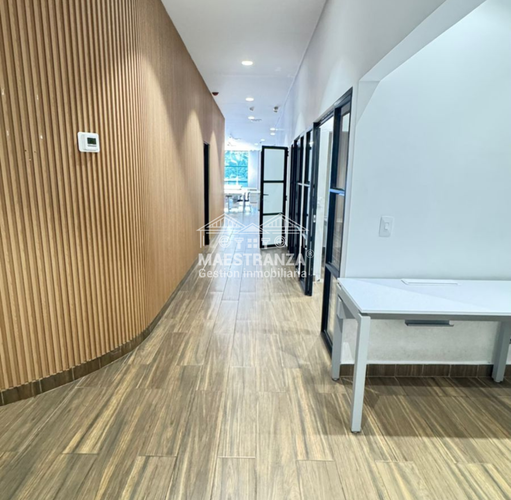 Oficina en arriendo en Santa Maria De Los Angeles, Medellín, 450 m² · foto 5 de 19