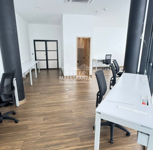 Oficina en arriendo en Santa Maria De Los Angeles, Medellín, 450 m² · foto 7 de 19