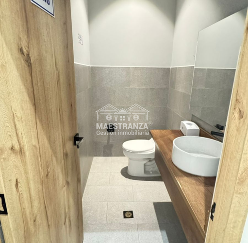 Oficina en arriendo en Santa Maria De Los Angeles, Medellín, 450 m² · foto 9 de 19