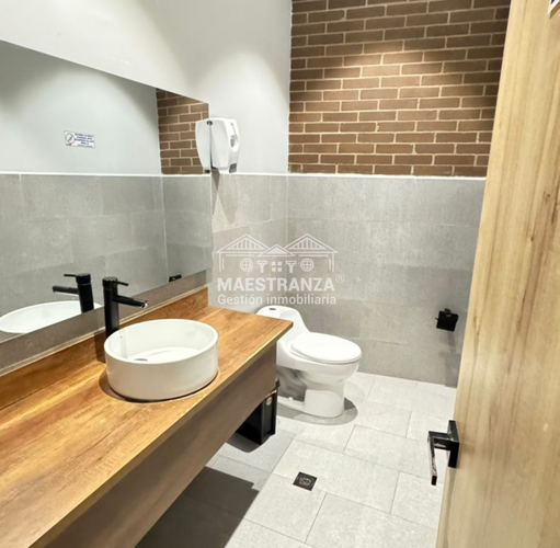 Oficina en arriendo en Santa Maria De Los Angeles, Medellín, 450 m² · foto 17 de 19