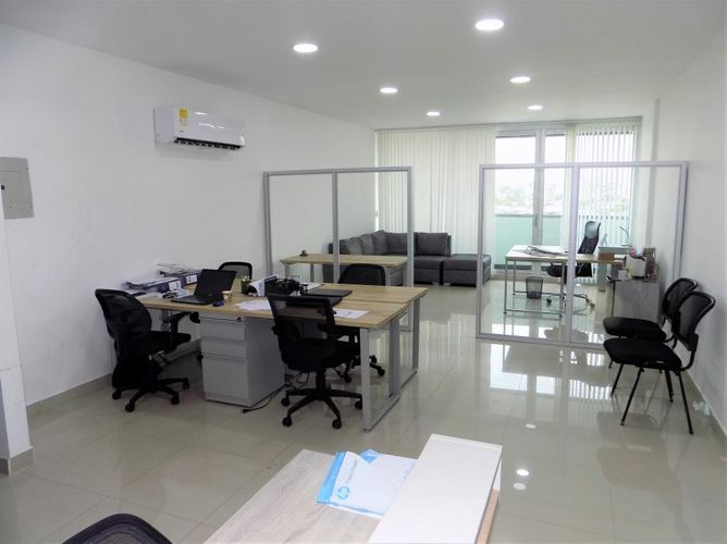 Oficina en venta en Batallon Infanteria, Barranquilla, 57 m² · foto 2 de 8