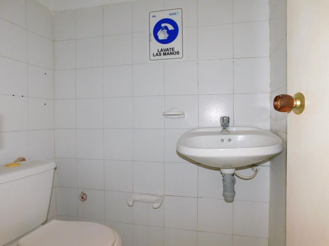 Local en arriendo en Colombia, Barranquilla, 40 m² · foto 7 de 8