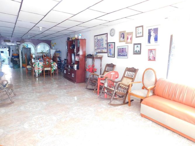 Casa de 3 alcobas en venta en Los Continentes, Barranquilla, 266 m² · foto 2 de 3