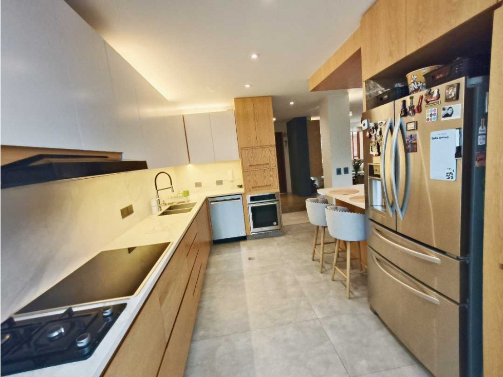 Casa en venta en Santa Barbara Alta, Bogotá · foto 2 de 24