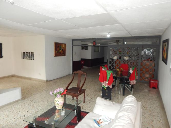 Casa de 20 alcobas en venta en Nuevo Horizonte, Barranquilla, 820 m² · foto 3 de 24