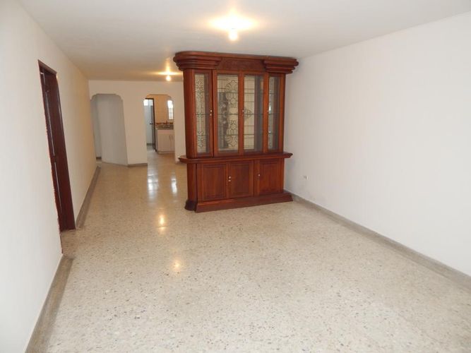 Edificio en venta en El Golf, Barranquilla, 1203 m² · foto 2 de 24