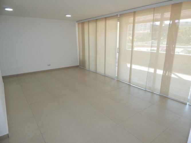 Apartamento en venta en Cr.La Castellana, Barranquilla · foto 3 de 24