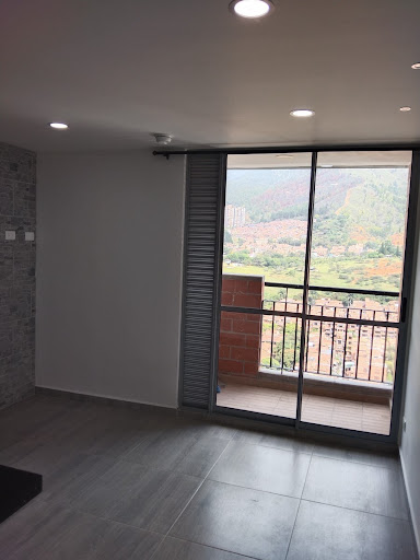 1BR Apartment in Niquia (36 m²) - 2