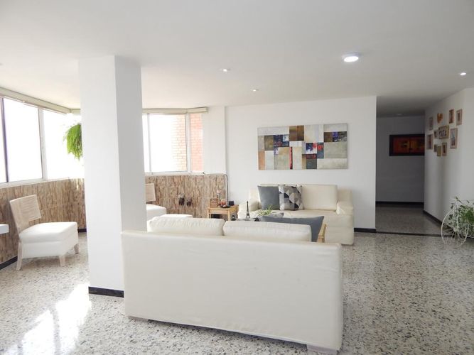 Apartamento de 3 alcobas en venta en Altos Del Prado, Barranquilla, 185 m² · foto 3 de 24