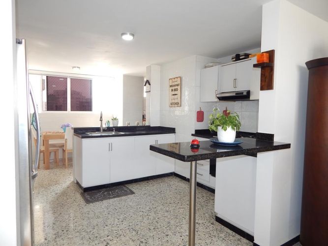 Apartamento de 3 alcobas en venta en Altos Del Prado, Barranquilla, 185 m² · foto 10 de 24