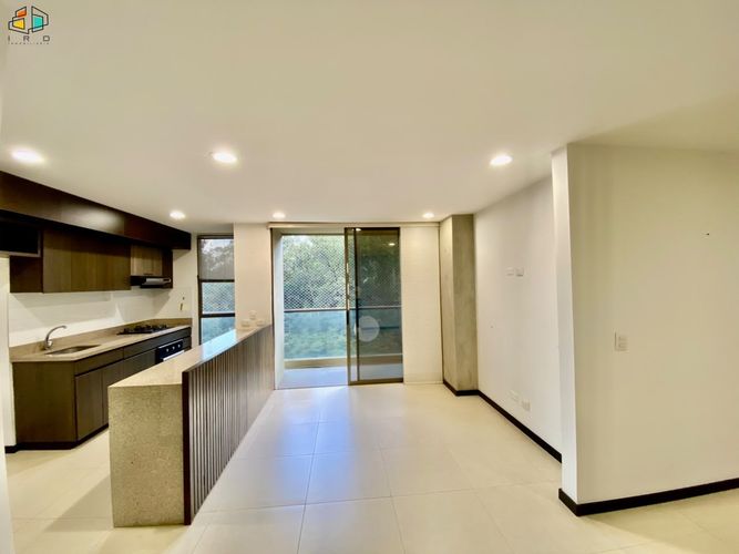 Apartamento de 3 alcobas en arriendo en Vía Las Palmas, Medellín, 80 m² · foto 2 de 24