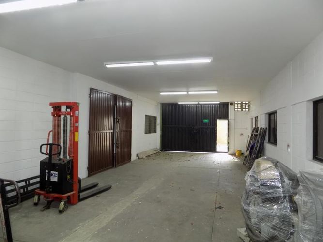 Bodega en arriendo en La Concepcion, Barranquilla, 867 m² · foto 3 de 24