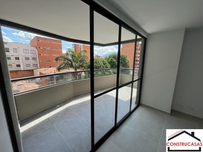 Apartamento de 3 alcobas en venta en La Castellana, Medellín, 116 m² · foto 2 de 17