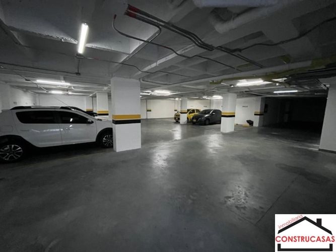 Apartamento de 3 alcobas en venta en La Castellana, Medellín, 116 m² · foto 16 de 17