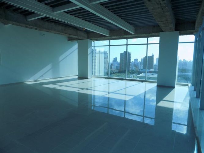 Oficina en venta en Cr.La Castellana, Barranquilla, 122 m² · foto 2 de 11