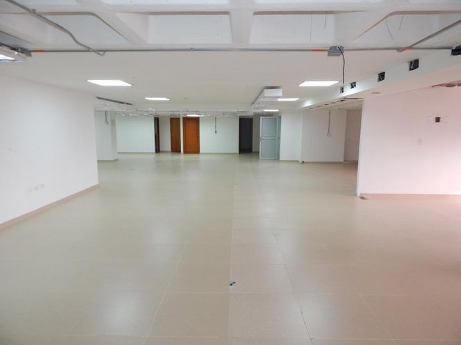 Oficina en arriendo en El Prado, Barranquilla, 915 m² · foto 11 de 24