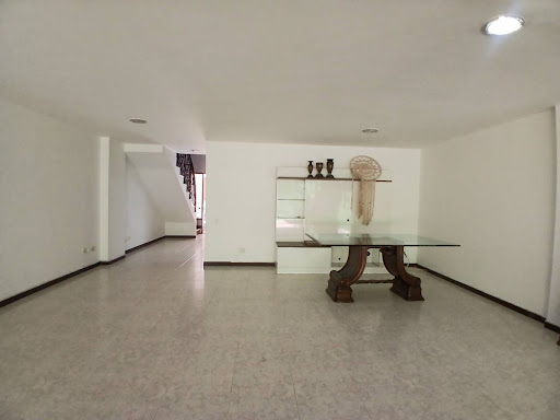 4BR House in Loma de las brujas (187 m²) - 2