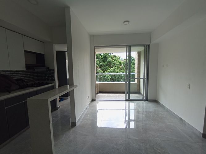 Apartamento de 3 alcobas en arriendo en Calasanz, Medellín, 88 m² · foto 2 de 21