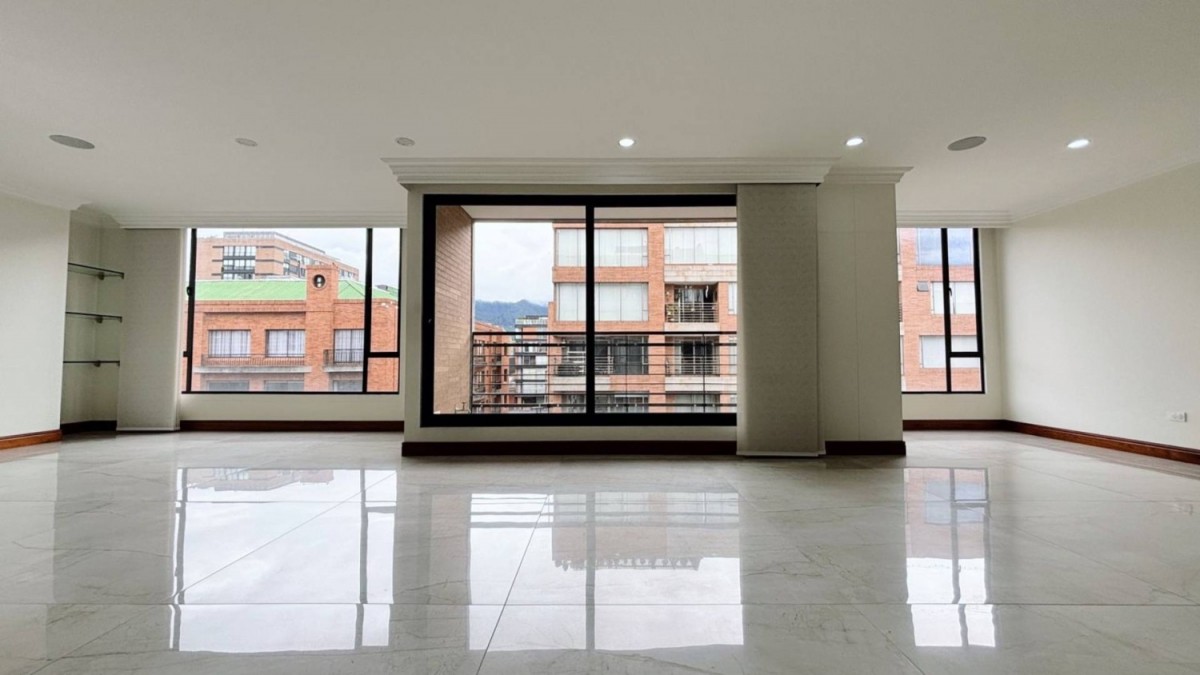 Apartamento en venta en San Patricio, Bogotá · foto 4 de 24