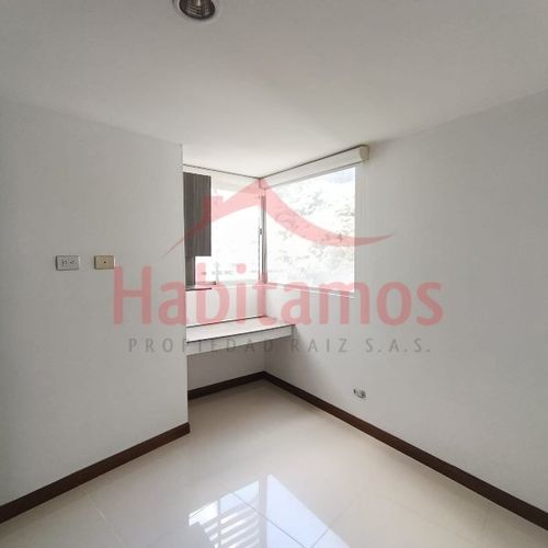 Apartamento de 2 alcobas en arriendo en Loma Del Indio, Medellín, 64 m² · foto 12 de 19