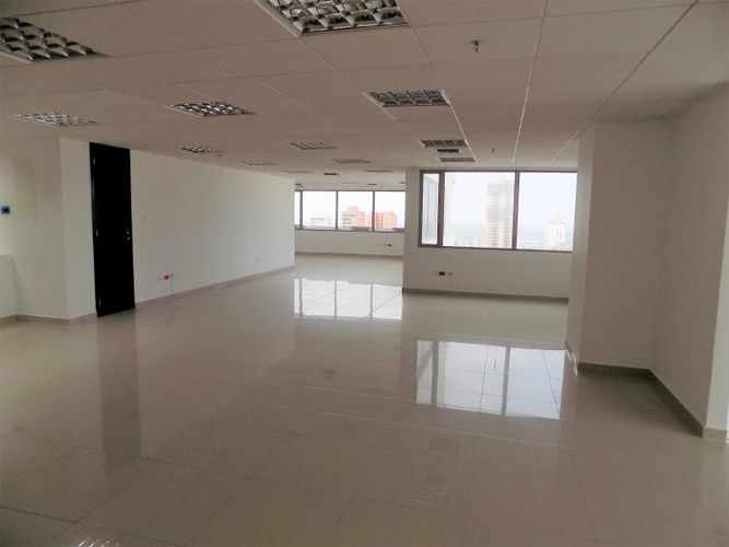 Oficina en arriendo en Altos Del Prado, Barranquilla, 223 m² · foto 2 de 17