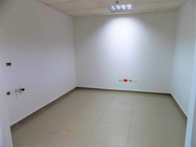 Oficina en arriendo en Altos Del Prado, Barranquilla, 223 m² · foto 4 de 17