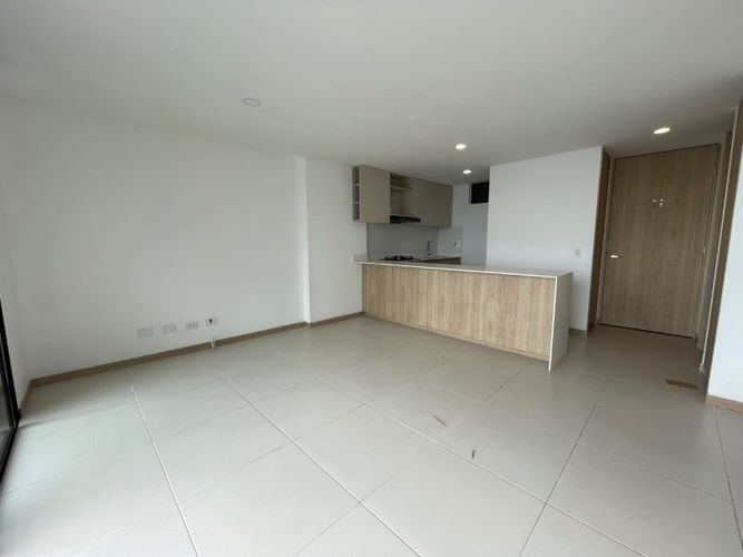 Apartamento de 3 alcobas en arriendo en Loma Del Escobero, Envigado, 88 m² · foto 4 de 14