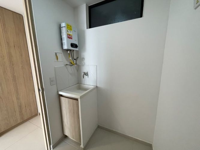 Apartamento de 3 alcobas en arriendo en Loma Del Escobero, Envigado, 88 m² · foto 14 de 14