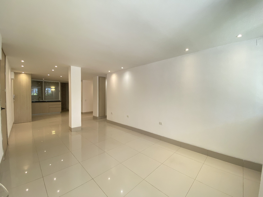 Apartamento en arriendo en El Golf, Barranquilla · foto 3 de 19