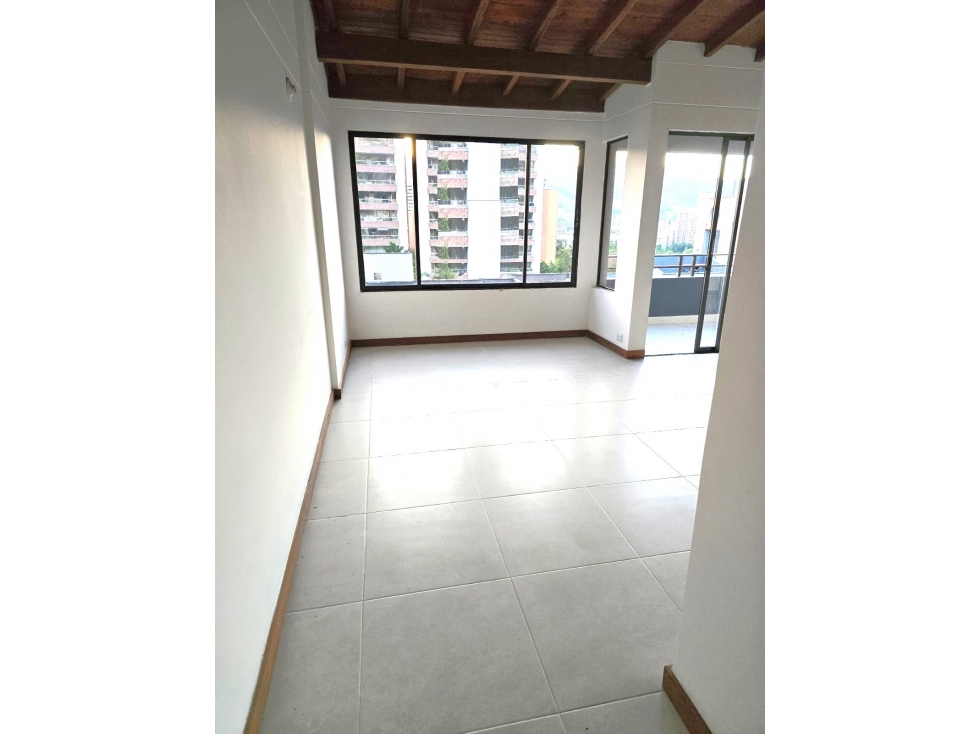 Apartamento en arriendo en La Abadia, Envigado · foto 2 de 13
