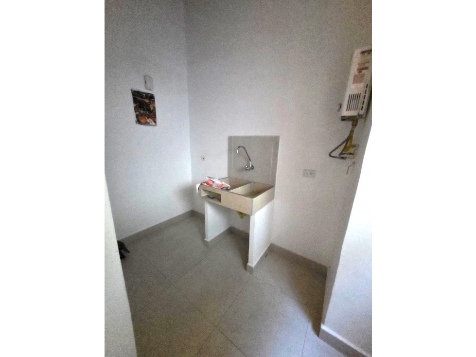 Apartamento en arriendo en La Abadia, Envigado · foto 6 de 13