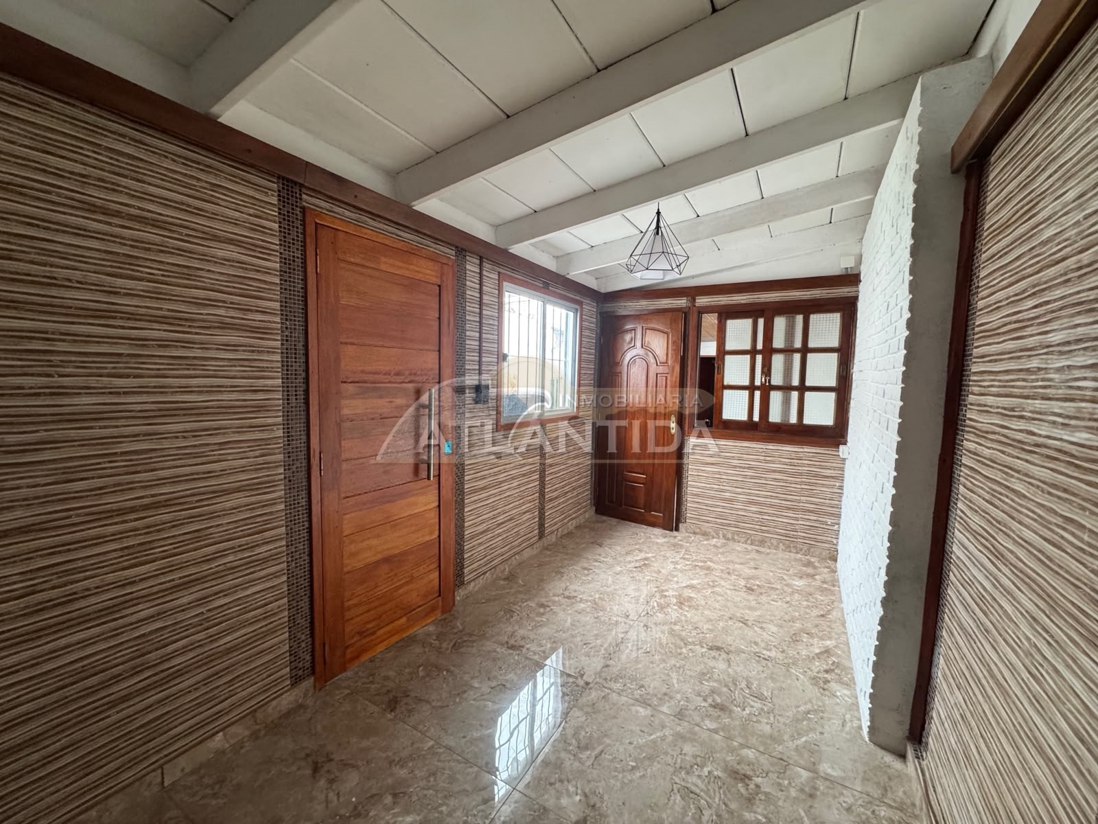 Alquiler Apartamento 1 Dormitorio En Peñarol, 1 Cuadra De Bv. Aparicio Saravia. Inm Atlántida