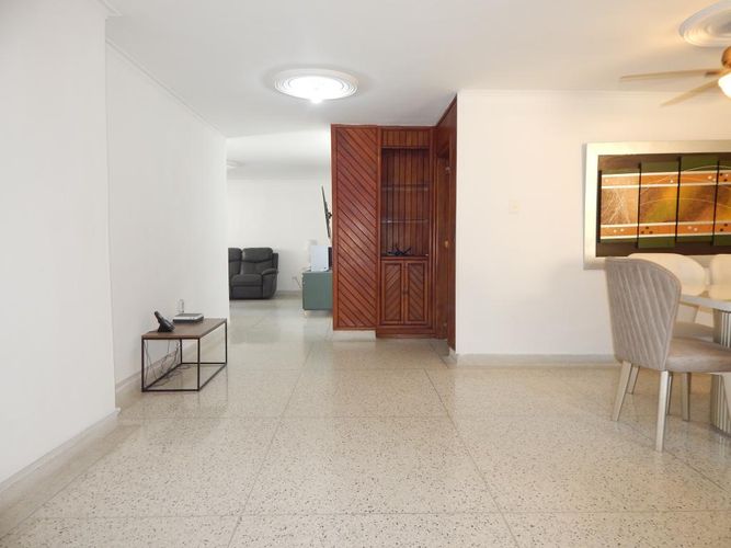 Apartamento de 3 alcobas en venta en Altos Del Prado, Barranquilla, 184 m² · foto 3 de 23